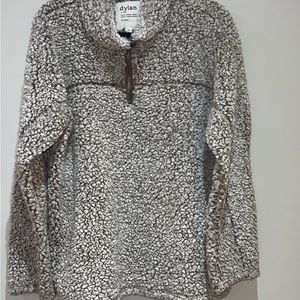 True grit Dylan frosty tipped women’s stadium pullover large